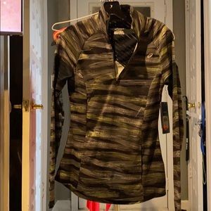 Activewear running stretch long sleeve shirt